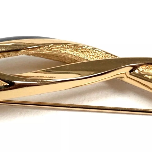 Vintage Christian Dior Pave
Swarovski Black Enamel
Double Wave Abstract Brooch - Picture 8 of 11